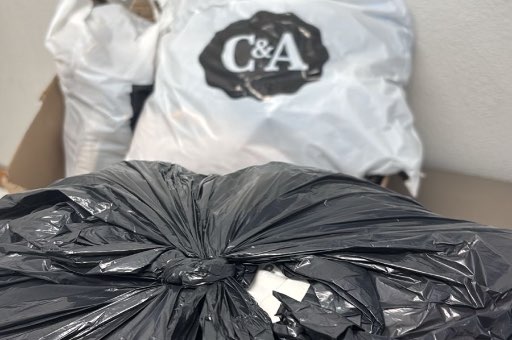 Ação Extra: Doações de roupas.