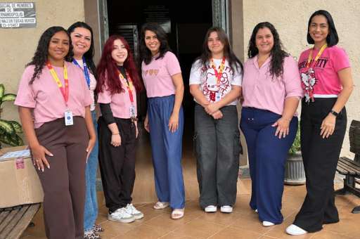 C&A e Instituição Acredite: Juntas pela vida- Outubro Rosa.